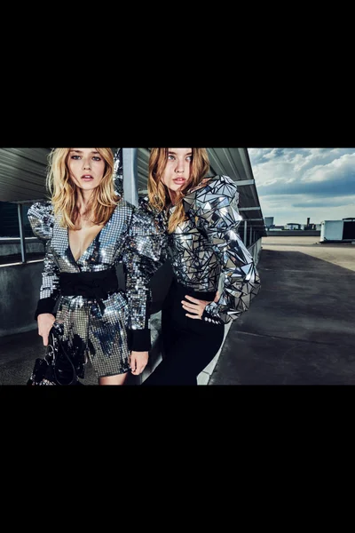 Look 25